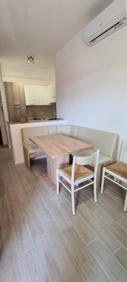 Residence Apollo - Walterigato Apartments Solo Per Famiglie Lido di Jesolo Eksteriør billede