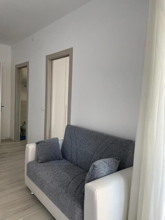 Residence Apollo - Walterigato Apartments Solo Per Famiglie Lido di Jesolo Eksteriør billede