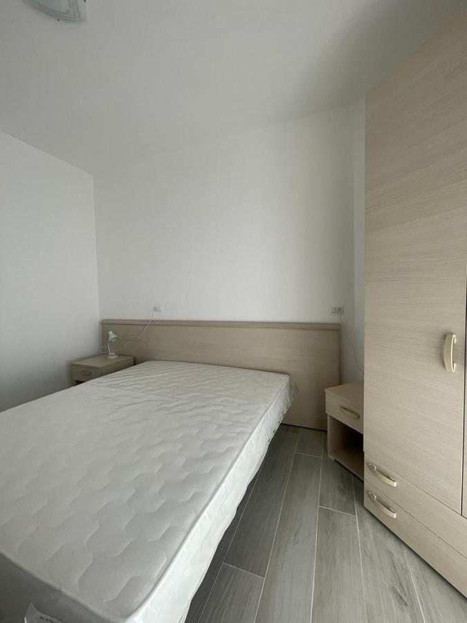 Residence Apollo - Walterigato Apartments Solo Per Famiglie Lido di Jesolo Eksteriør billede