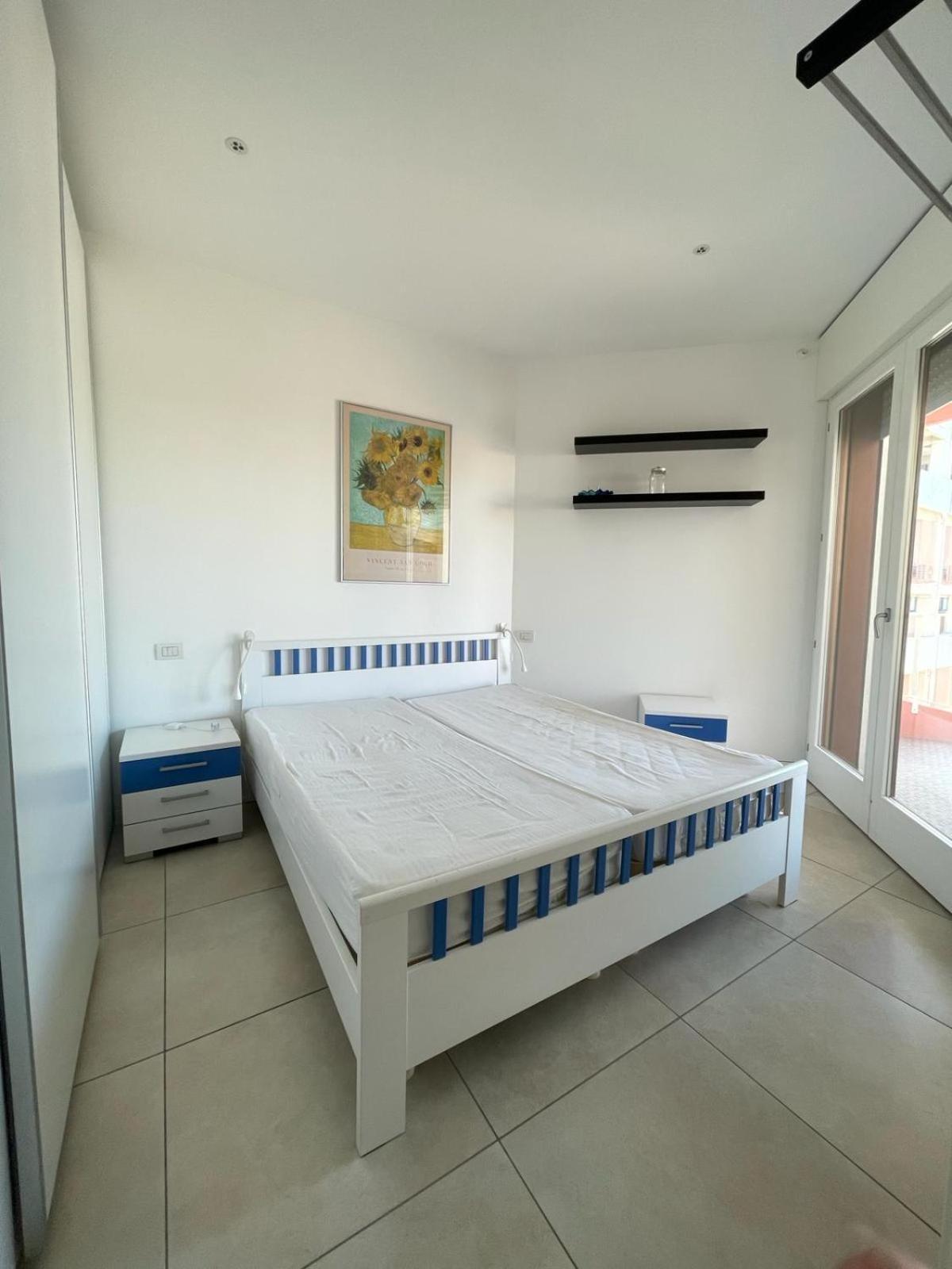 Residence Apollo - Walterigato Apartments Solo Per Famiglie Lido di Jesolo Eksteriør billede