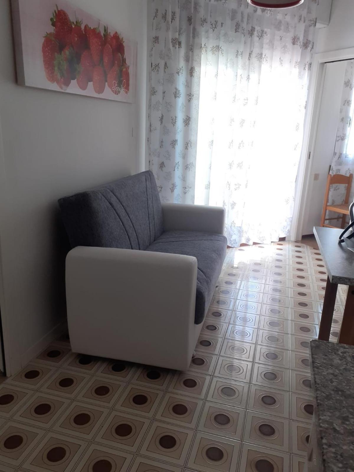 Residence Apollo - Walterigato Apartments Solo Per Famiglie Lido di Jesolo Eksteriør billede