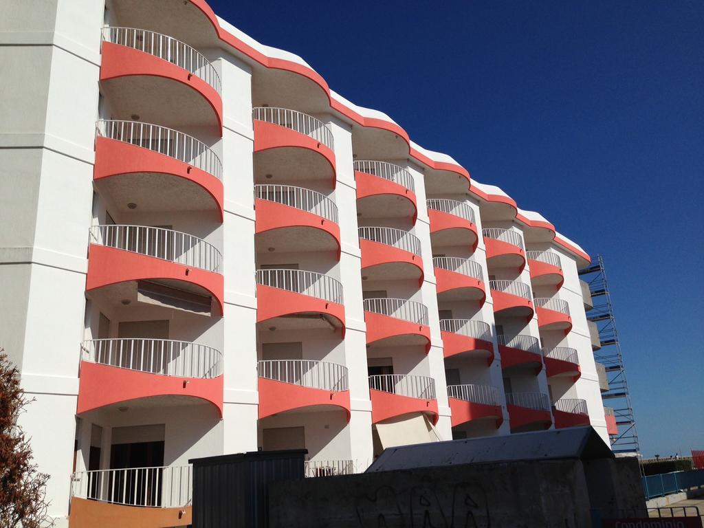 Residence Apollo - Walterigato Apartments Solo Per Famiglie Lido di Jesolo Eksteriør billede
